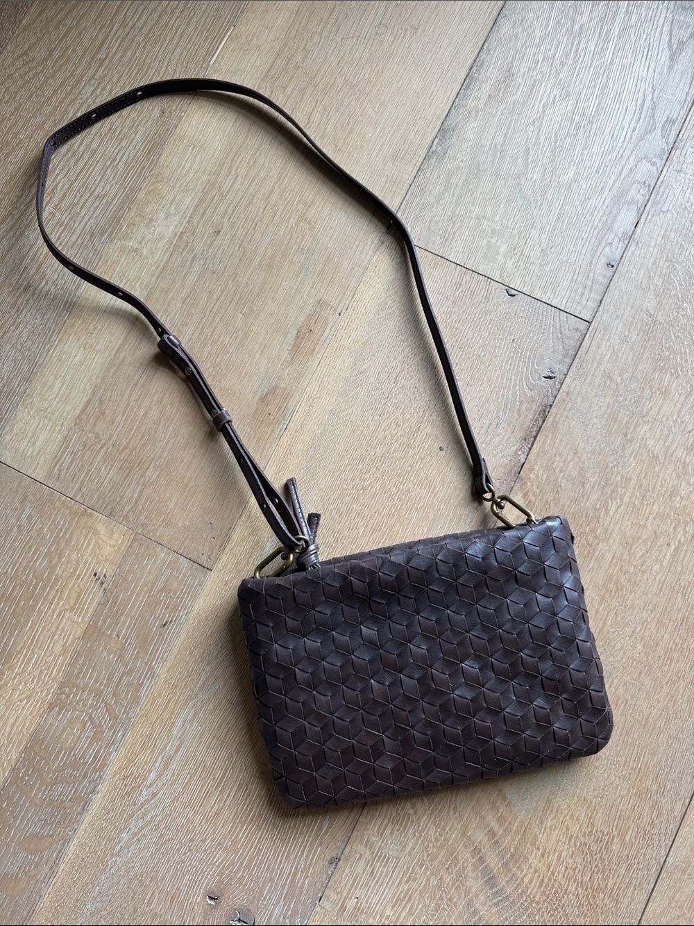 Madewell The Puff- Leather Crossbody Bag in Dark Brown